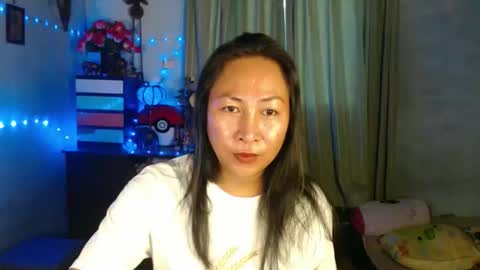 doyouwantme143 online show from April 17, 2026, 8:50 am