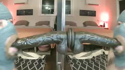 dpthroatorallybi online show from February 20, 2026, 6:37 am