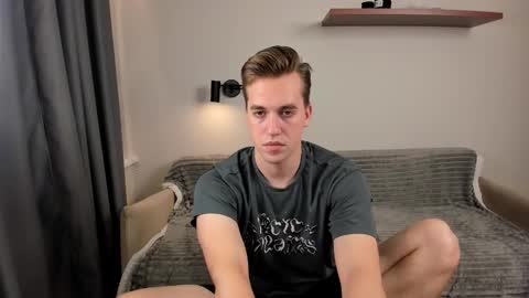 Mervin  online show from October 8, 2025, 8:39 pm