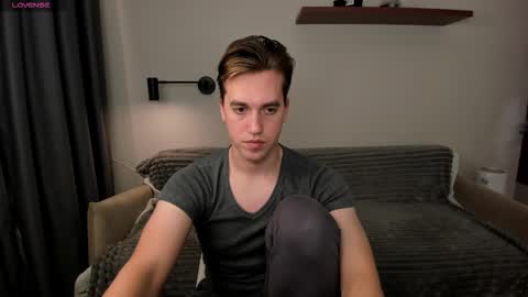 Mervin  online show from October 19, 2025, 9:26 pm