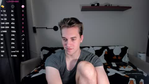 Mervin  online show from November 1, 2025, 9:50 pm