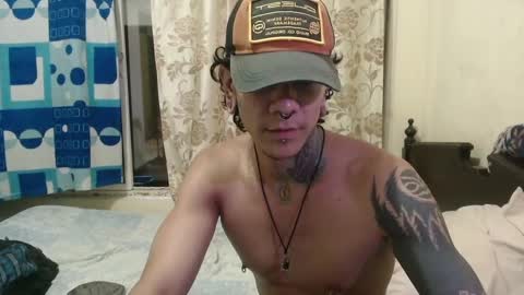 Snapshot of dragon666uwur chatting on January 27, 2025, 11:43 pm Dragon online show from January 27, 2025, 11:43 pm