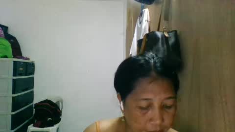 Snapshot of dragonlady402 chatting on February 19, 2026, 2:02 pm Dragon Lady online show from February 19, 2026, 2:02 pm