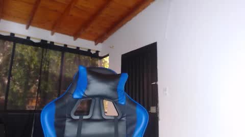 Snapshot of drake_nassir4 chatting on February 15, 2026, 8:49 pm ---Drake--- online show from February 15, 2026, 8:49 pm