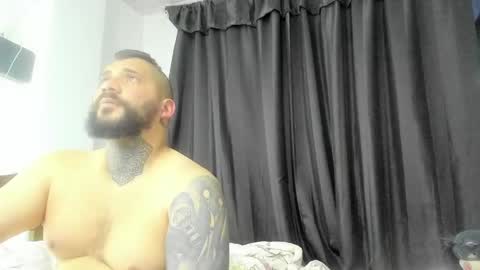 drake whitee Independent Model online show from May 13, 2026, 4:10 am