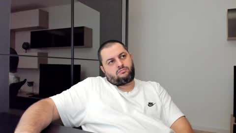 Draven A online show from January 9, 2025, 4:52 am