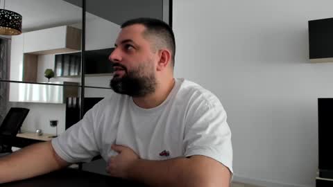 Draven A online show from February 26, 2025, 9:42 am