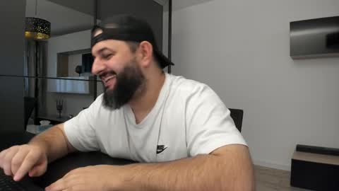 Snapshot of dravenpeak chatting on October 7, 2025, 2:47 pm DravenPeak online show from October 7, 2025, 2:47 pm