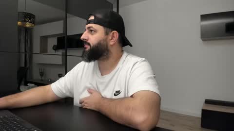 Snapshot of dravenpeak chatting on October 8, 2025, 6:16 pm DravenPeak online show from October 8, 2025, 6:16 pm