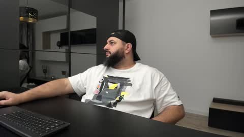 Snapshot of dravenpeak chatting on November 27, 2025, 8:44 pm DravenPeak online show from November 27, 2025, 8:44 pm