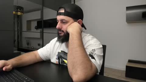 DravenPeak online show from December 1, 2025, 10:15 pm