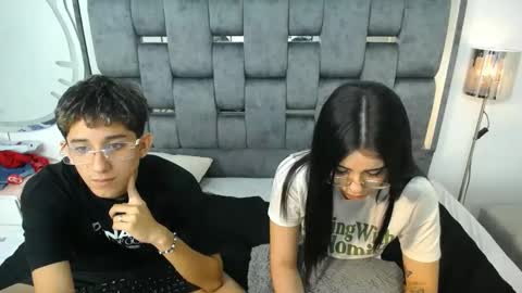 Snapshot of dravith_and_valery chatting on January 29, 2025, 5:09 am -- nicolle and jhon -- online show from January 29, 2025, 5:09 am