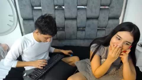 Snapshot of dravith_and_valery chatting on February 8, 2025, 3:41 am -- nicolle and jhon -- online show from February 8, 2025, 3:41 am