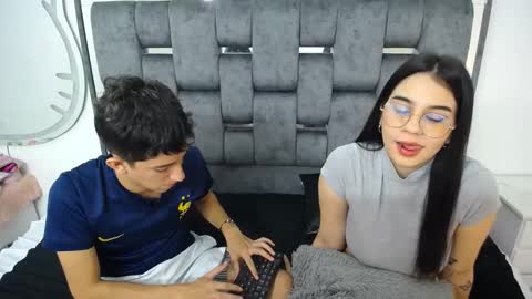 Snapshot of dravith_and_valery chatting on February 14, 2025, 1:34 am -- nicolle and jhon -- online show from February 14, 2025, 1:34 am