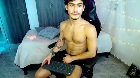 Snapshot of dreaamteeam chatting on March 4, 2026, 7:31 pm ANDRE AND SOPHIE online show from March 4, 2026, 7:31 pm