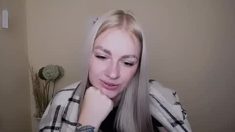 dream_dolly_ online show from September 21, 2025, 10:17 am