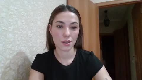 dream_petal_ online show from April 7, 2026, 3:34 pm