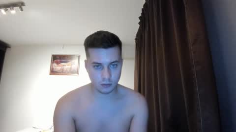 Snapshot of dreamboy240 chatting on November 21, 2025, 3:33 pm Johnny online show from November 21, 2025, 3:33 pm