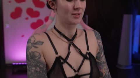 Sarah online show from February 20, 2026, 12:18 am