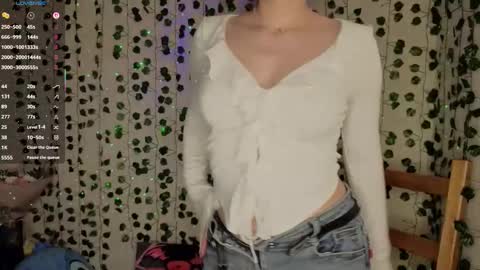 Snapshot of dreammeasty chatting on October 16, 2025, 3:35 pm dreammeasty online show from October 16, 2025, 3:35 pm