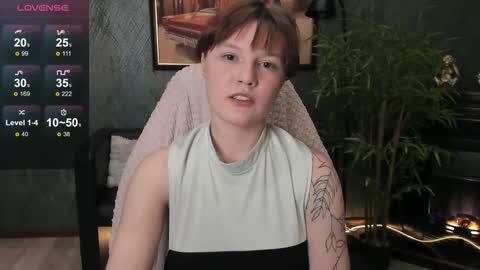 Luna online show from November 21, 2025, 9:35 pm