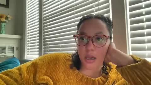 RIRI OR DREAMY online show from February 9, 2025, 11:36 pm