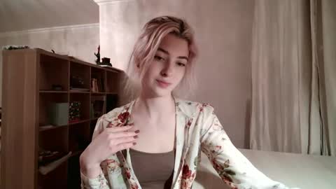 Snapshot of dremazwahlen chatting on February 9, 2026, 3:27 pm Dia online show from February 9, 2026, 3:27 pm