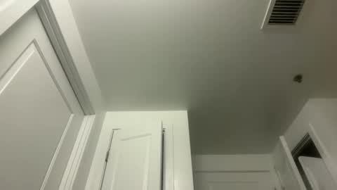 drewmackin05 online show from February 16, 2026, 11:34 pm