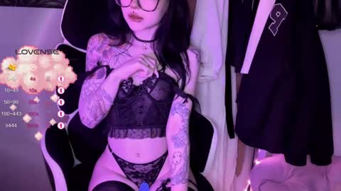 Tara  Sonny online show from October 21, 2025, 4:46 am