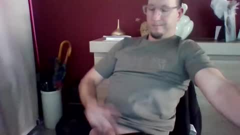 Snapshot of dropever2 chatting on April 8, 2026, 11:32 am dropever2 online show from April 8, 2026, 11:32 am