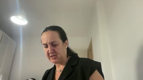 Snapshot of drresa chatting on February 1, 2026, 10:41 pm Dr. Resa online show from February 1, 2026, 10:41 pm