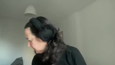 Snapshot of drresa chatting on February 5, 2026, 8:08 am Dr. Resa online show from February 5, 2026, 8:08 am