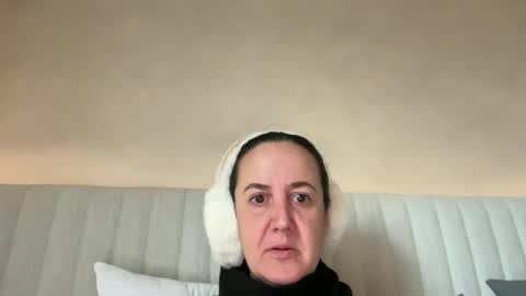 Snapshot of drresa chatting on February 19, 2026, 6:42 am Dr. Resa online show from February 19, 2026, 6:42 am