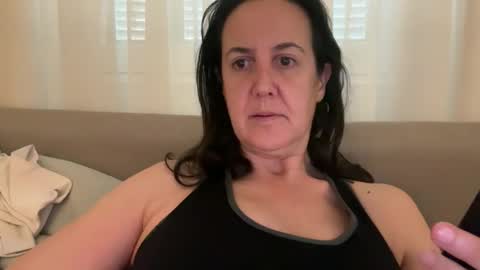 Snapshot of drresa chatting on February 25, 2026, 7:40 am Dr. Resa online show from February 25, 2026, 7:40 am