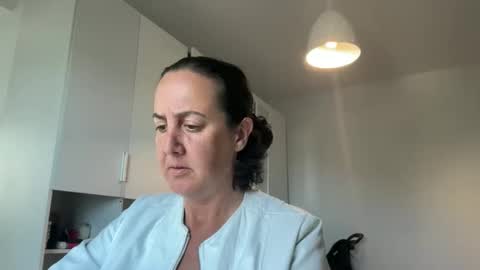 Dr. Resa online show from May 20, 2026, 10:54 am