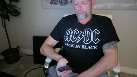 D Ship online show from April 6, 2026, 5:52 am