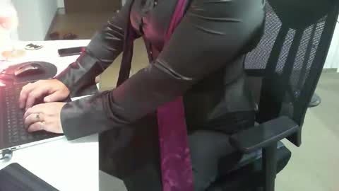 Snapshot of dstarr44 chatting on April 8, 2026, 3:28 am D Starr online show from April 8, 2026, 3:28 am