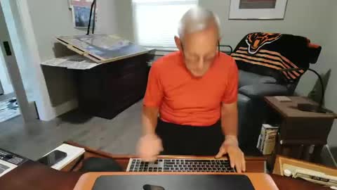 Snapshot of dubl55nikl chatting on October 10, 2025, 8:30 pm DublNikl online show from October 10, 2025, 8:30 pm