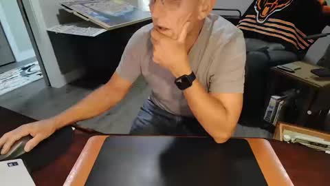 Snapshot of dubl55nikl chatting on October 12, 2025, 7:13 pm DublNikl online show from October 12, 2025, 7:13 pm