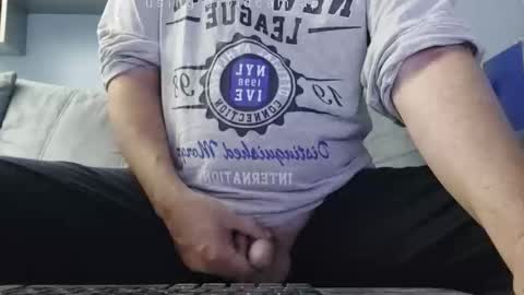 dude_13 online show from June 8, 2026, 3:18 am