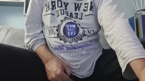 dude_13 online show from June 11, 2026, 4:32 am