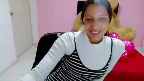 dulce1609 online show from February 26, 2025, 11:15 pm