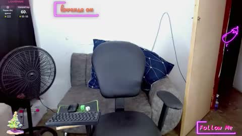 dulce2415 online show from February 26, 2026, 3:27 am