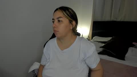 Snapshot of dulce_brithany chatting on February 15, 2026, 5:20 pm dulce brithany online show from February 15, 2026, 5:20 pm