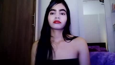 Snapshot of dulce_lucero chatting on February 5, 2025, 4:03 pm dulce_lucero online show from February 5, 2025, 4:03 pm