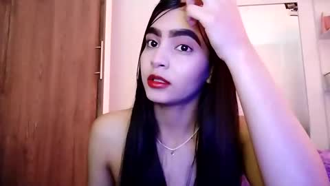 Snapshot of dulce_lucero chatting on February 10, 2025, 5:52 pm dulce_lucero online show from February 10, 2025, 5:52 pm