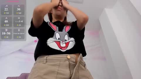 dulce_quintana online show from November 12, 2025, 12:05 pm