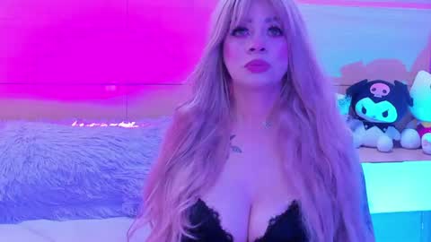 dulce_speed online show from April 14, 2026, 1:33 am