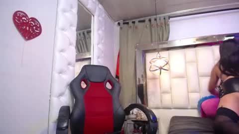 dulcebarbiery online show from December 18, 2025, 7:53 pm