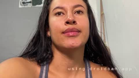 dulceizzy online show from April 16, 2026, 12:22 am